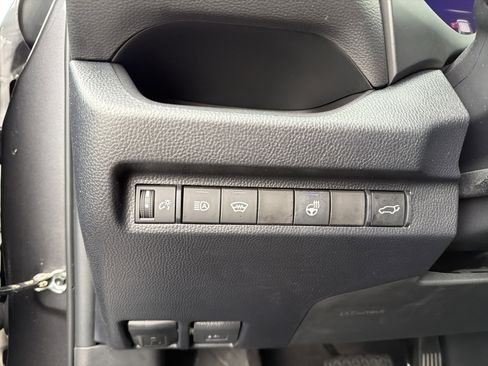 Used 2023 Toyota RAV4 XLE image 15