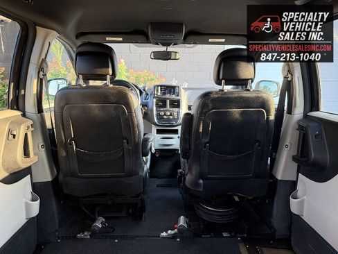 Used 2018 Dodge Grand Caravan SXT FWD image 30