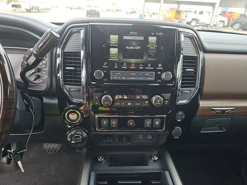 Used 2021 Nissan Titan Platinum Reserve w/ Moonroof Package image 12