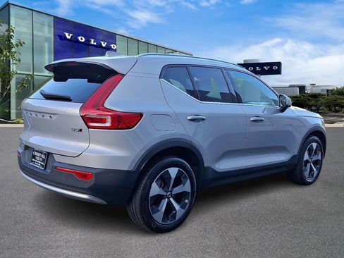 Certified 2024 Volvo XC40 B5 Core image 6