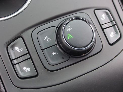 Used 2023 GMC Terrain SLE w/ Driver Convenience Package image 24