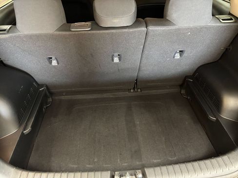 Used 2025 Kia Soul LX w/ LX Technology Package FWD image 24
