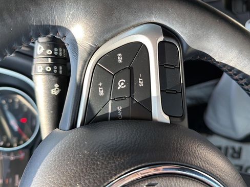 Used 2017 Jeep Compass Latitude w/ Popular Equipment Group AWD/4WD image 17