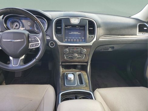 Used 2018 Chrysler 300 Limited w/ Safetytec Plus Group image 13