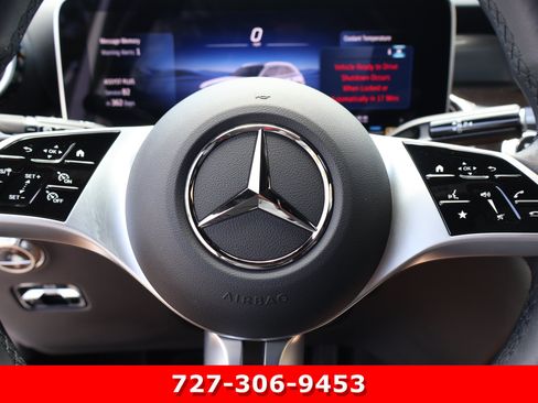 Used 2025 Mercedes-Benz GLC 300 image 25