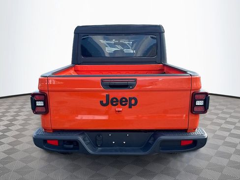 Used 2023 Jeep Gladiator Sport image 7