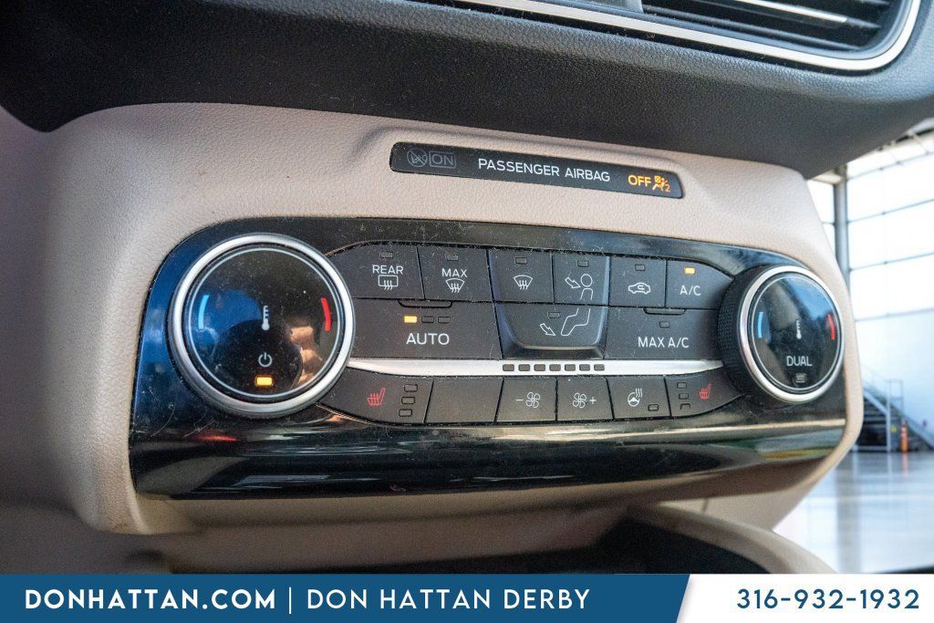 Used 2022 Ford Escape SEL FWD image 8