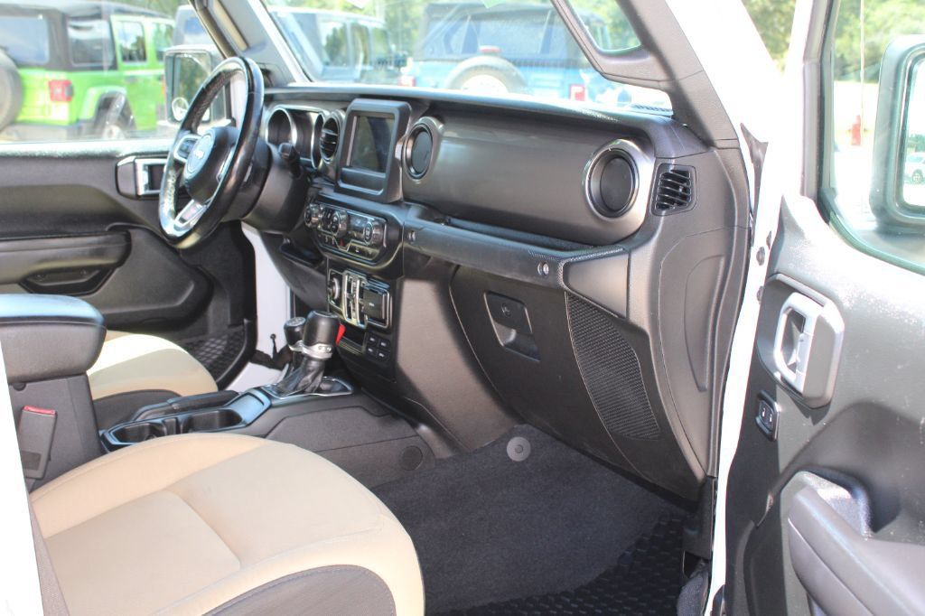 Used 2020 Jeep Gladiator Sport w/ Quick Order Package 24S AWD/4WD image 17