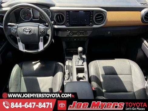 Used 2020 Toyota Tacoma SR5 image 13