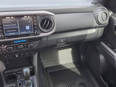 Used 2023 Toyota Tacoma TRD Off-Road image 6