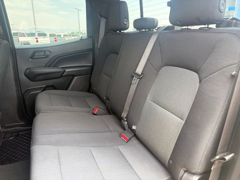 Used 2023 Chevrolet Colorado Trail Boss w/ Technology Package AWD/4WD image 23