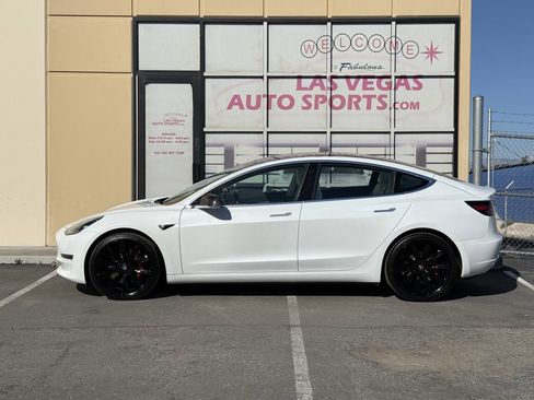 Used 2018 Tesla Model 3 Performance image 5