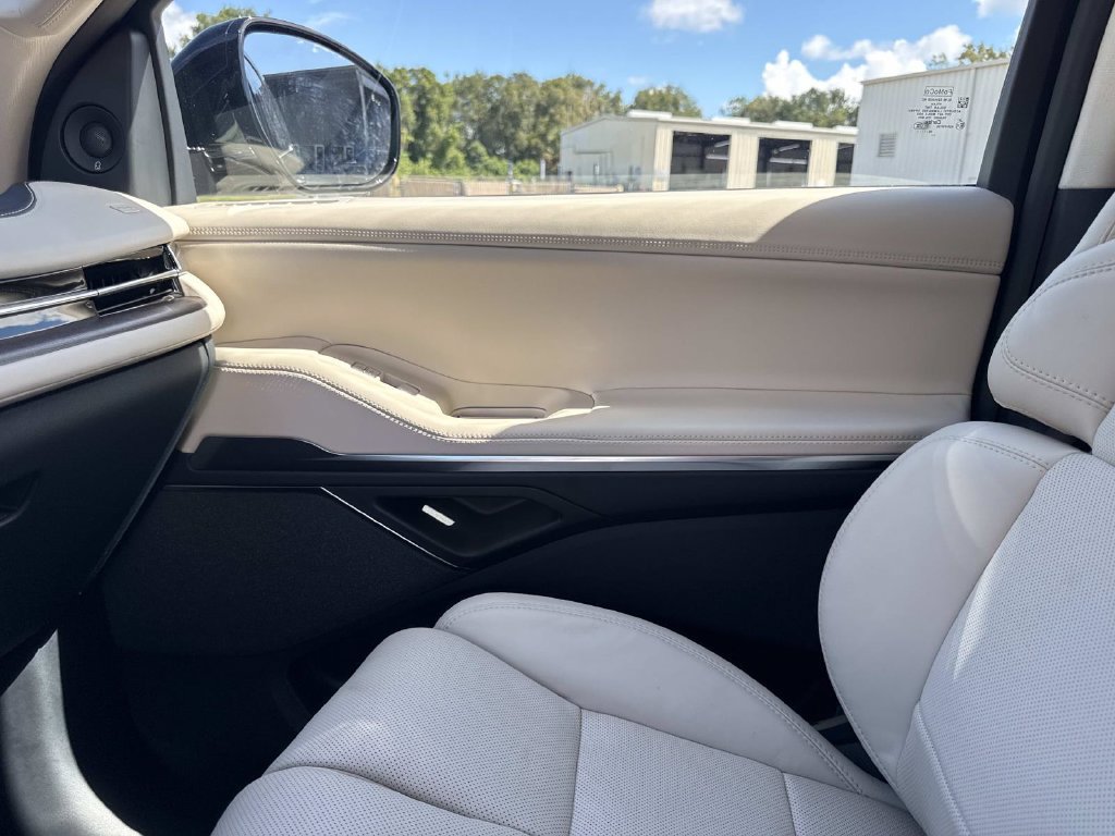 New 2027 Lincoln Navigator Reserve AWD/4WD image 24