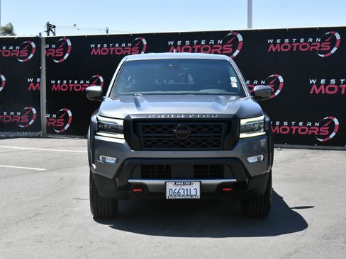 Used 2022 Nissan Frontier Pro-X RWD image 2