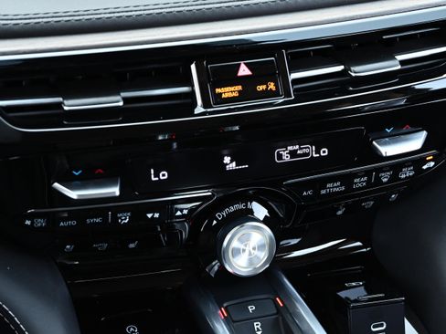 Used 2024 Acura MDX SH-AWD w/ Advance Package image 19