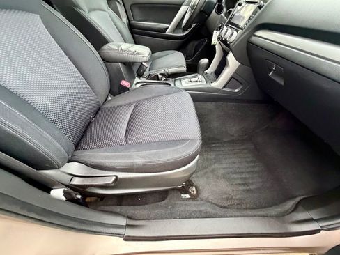 Used 2016 Subaru Forester 2.5i Premium image 16