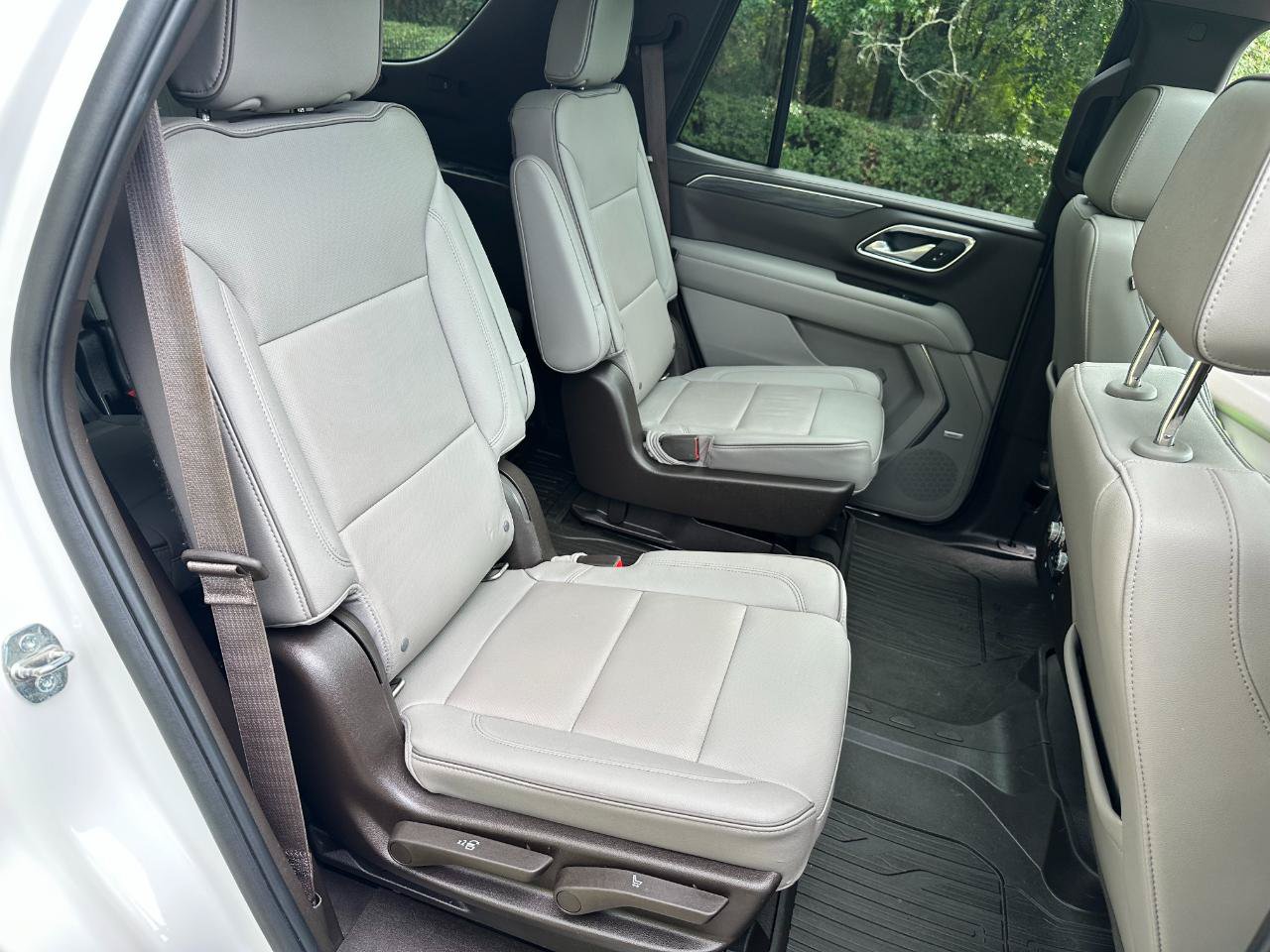 Used 2022 GMC Yukon SLT w/ SLT Premium Package RWD image 26