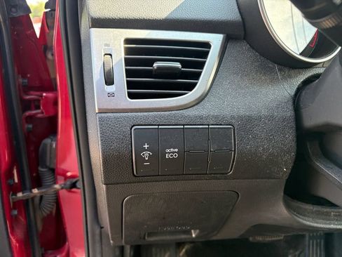 Used 2014 Hyundai Elantra GT FWD image 18