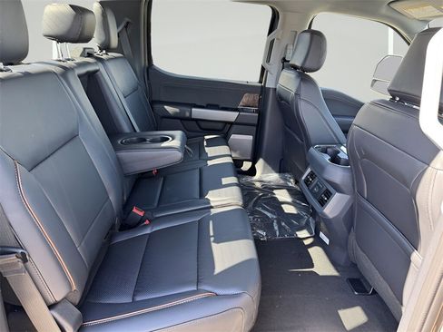 New 2026 Ford F250 Lariat w/ Lariat Premium Package image 33