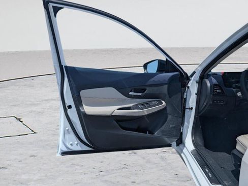 New 2026 Nissan Sentra SL w/ Floor Mat Package FWD image 27