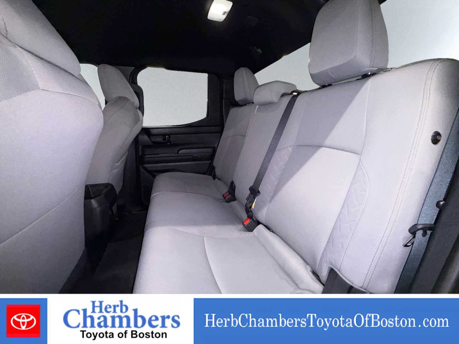 Used 2025 Toyota Tacoma SR5 AWD/4WD image 17