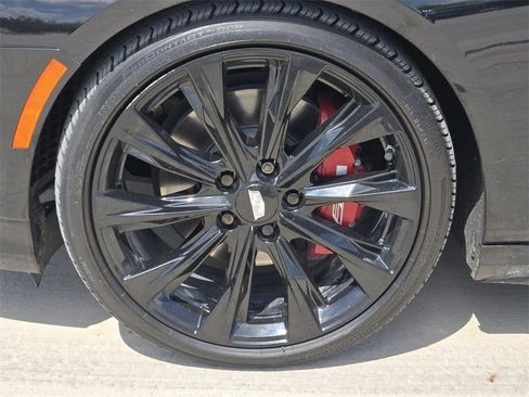 Used 2022 Cadillac CT4 V image 9