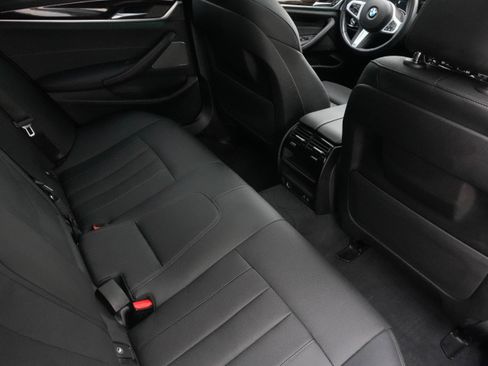 Certified 2023 BMW 540i w/ Executive Package image 34