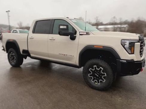 New 2026 GMC Sierra 2500 AT4X image 2
