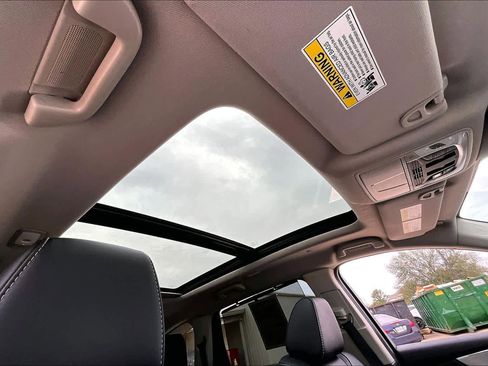 Used 2024 Acura MDX w/Technology Package image 25