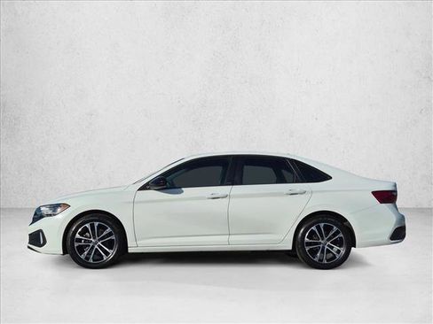 Used 2024 Volkswagen Jetta Sport FWD image 9
