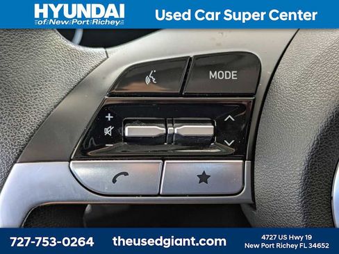 Used 2024 Hyundai Elantra SEL FWD image 25