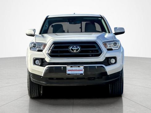 Certified 2022 Toyota Tacoma SR5 AWD/4WD image 8