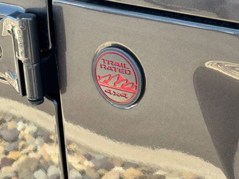 Used 2025 Jeep Wrangler Unlimited Rubicon AWD/4WD image 4