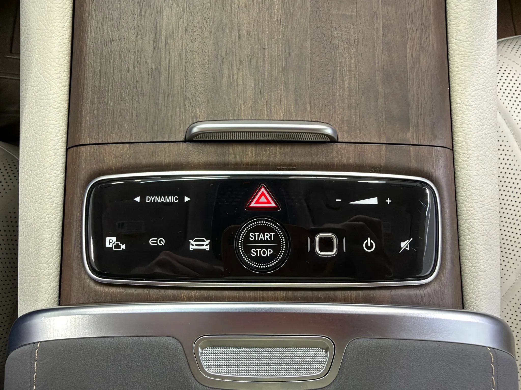 Used 2023 Mercedes-Benz EQS 580 4MATIC Sedan image 29