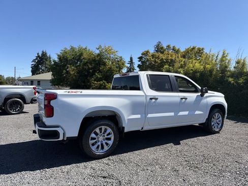 Used 2023 Chevrolet Silverado 1500 Custom AWD/4WD image 7