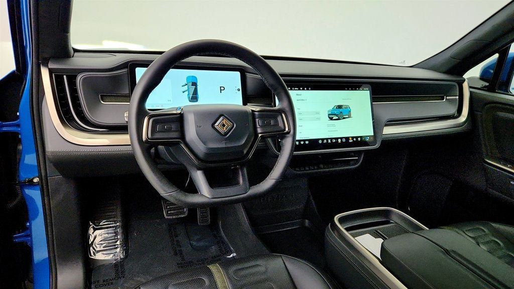 Used 2025 Rivian R1S Adventure Dual AWD/4WD image 13