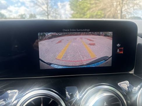 Used 2023 Mercedes-Benz GLA 250 image 17