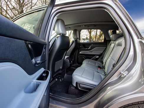 Used 2021 Lincoln Corsair Reserve image 27