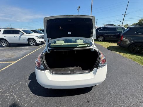 Used 2008 Nissan Altima 3.5 SE w/ Sport Pkg FWD image 5