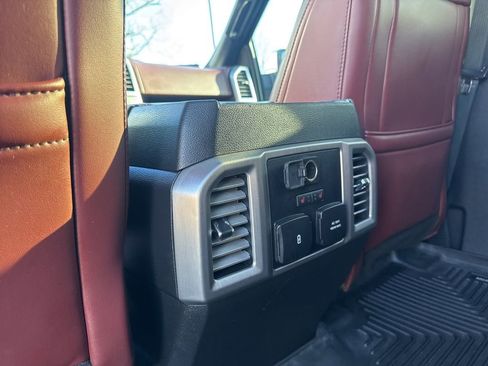 Used 2018 Ford F150 Platinum w/ Equipment Group 701A Luxury image 28