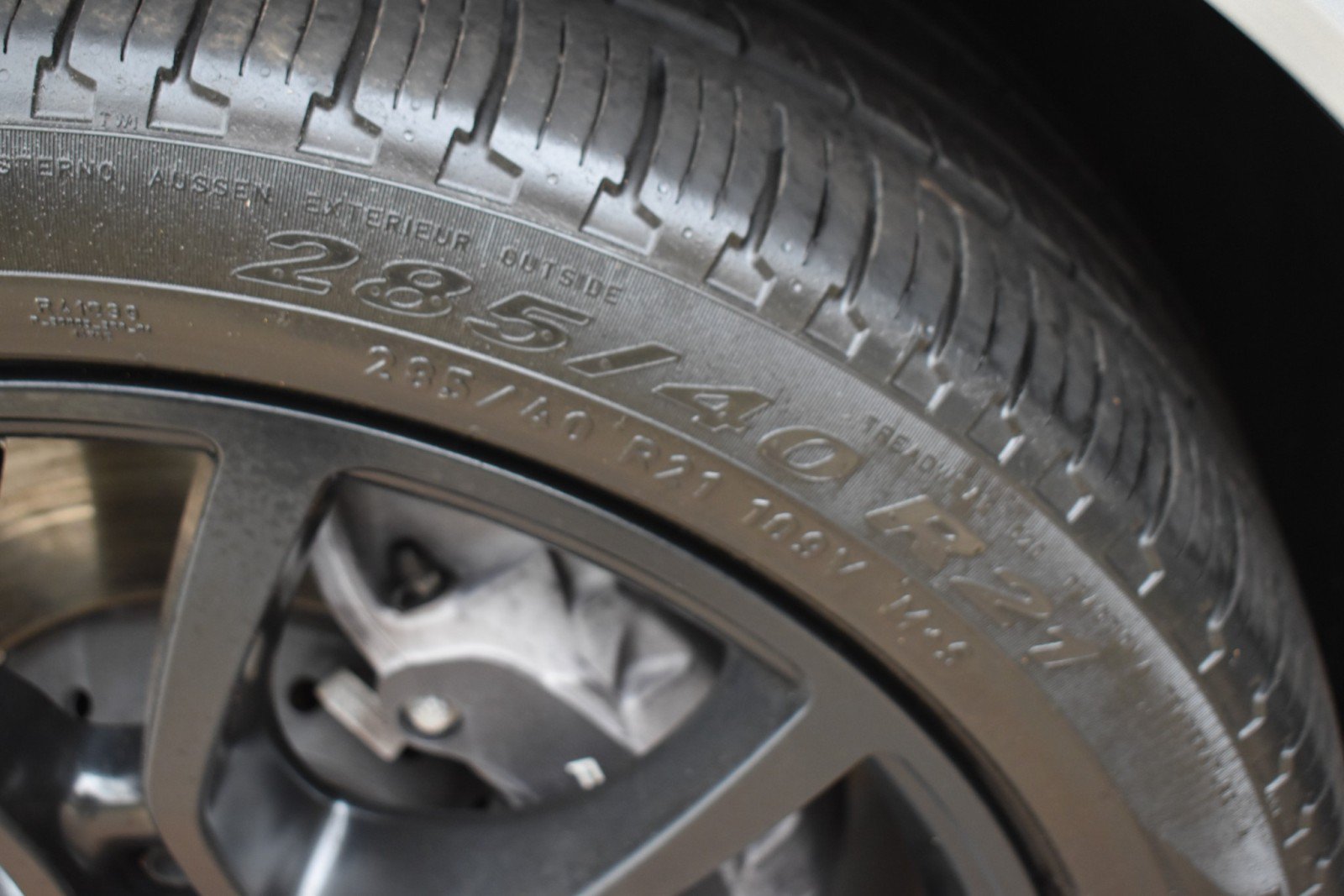 Used 2021 Porsche Cayenne AWD/4WD image 50
