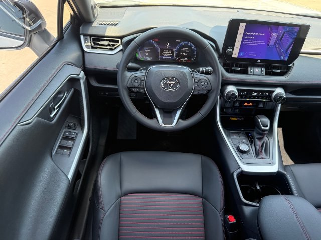 Used 2024 Toyota RAV4 XSE AWD/4WD image 23