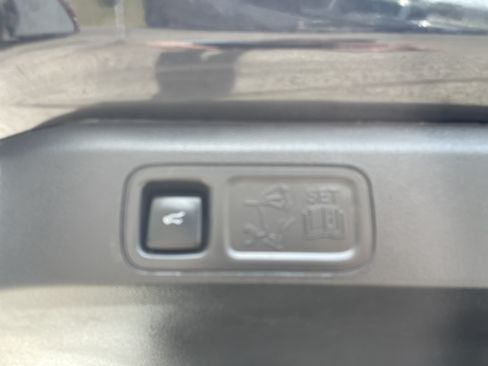 Used 2023 Ford Expedition Limited RWD image 15