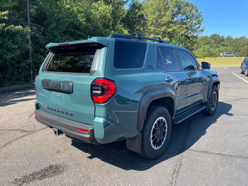Used 2025 Toyota 4Runner TRD Off-Road Premium AWD/4WD image 17