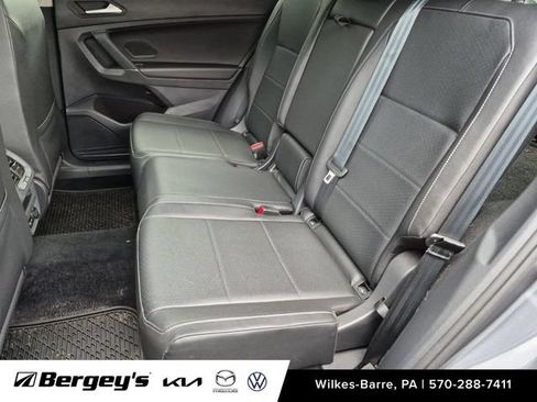 Used 2020 Volkswagen Tiguan SE w/ Panoramic Sunroof Package AWD/4WD image 24