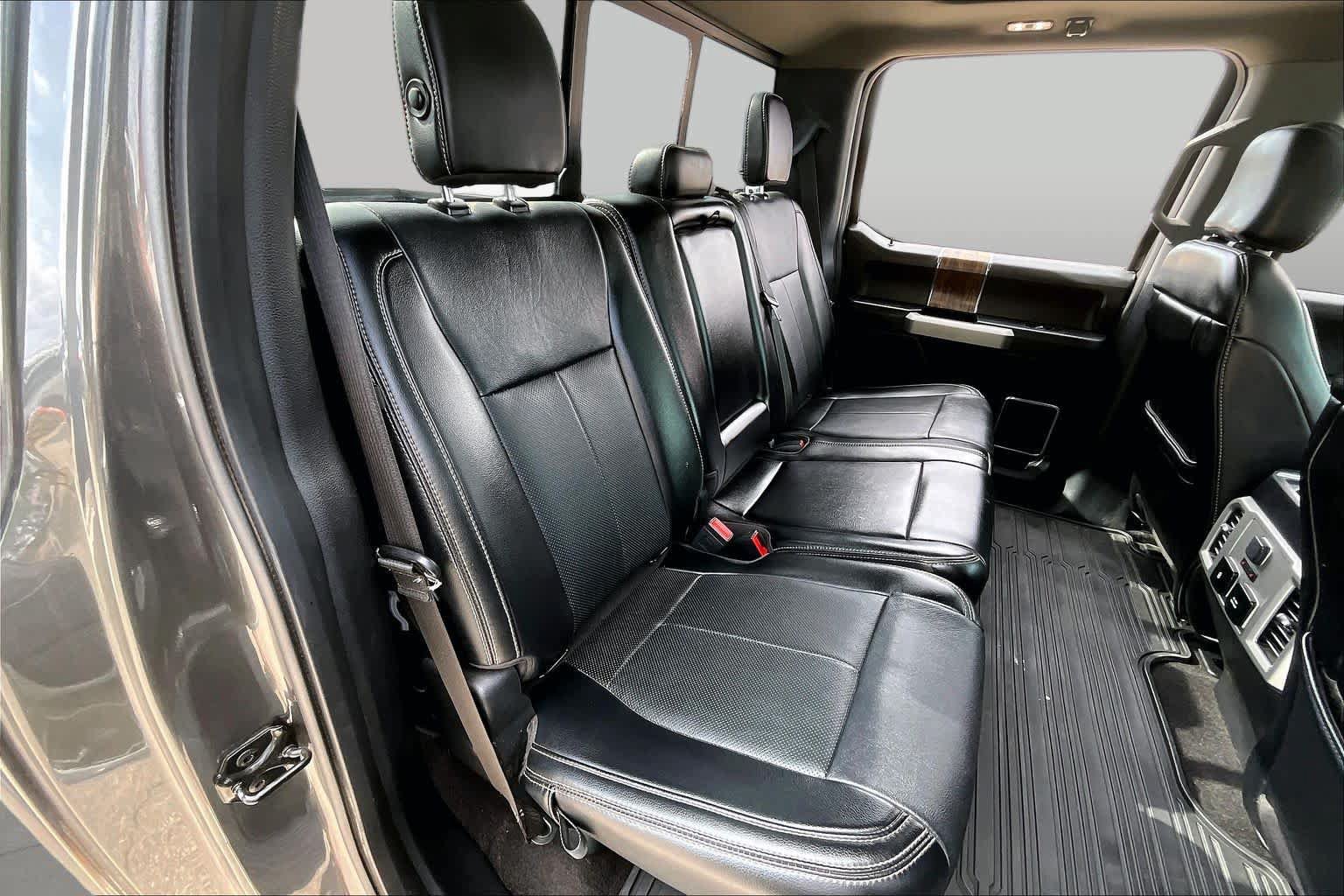 Used 2019 Ford F150 Lariat w/ Equipment Group 502A Luxury AWD/4WD image 20