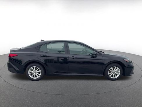 Used 2025 Toyota Camry LE image 16