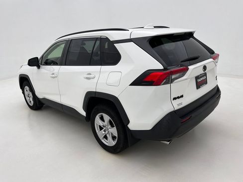 Used 2020 Toyota RAV4 XLE w/ XLE Grade Weather Package AWD/4WD image 9