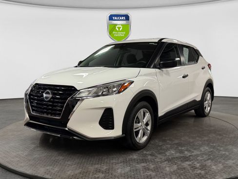 Used 2024 Nissan Kicks S FWD image 1