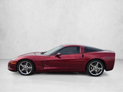 Used 2007 Chevrolet Corvette Coupe w/ Preferred Equipment Group RWD image 8